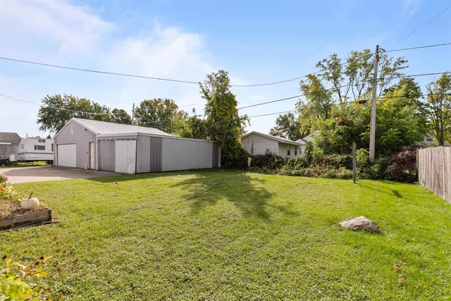 $269,900 | 514 East Beacon Avenue, New London, WI 54961