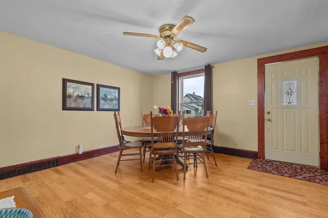 $269,900 | 514 East Beacon Avenue, New London, WI 54961