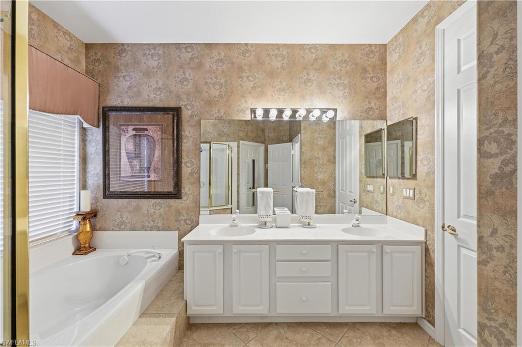 1901 Timarron Way Naples, FL 34109 - Photo 20 of 45