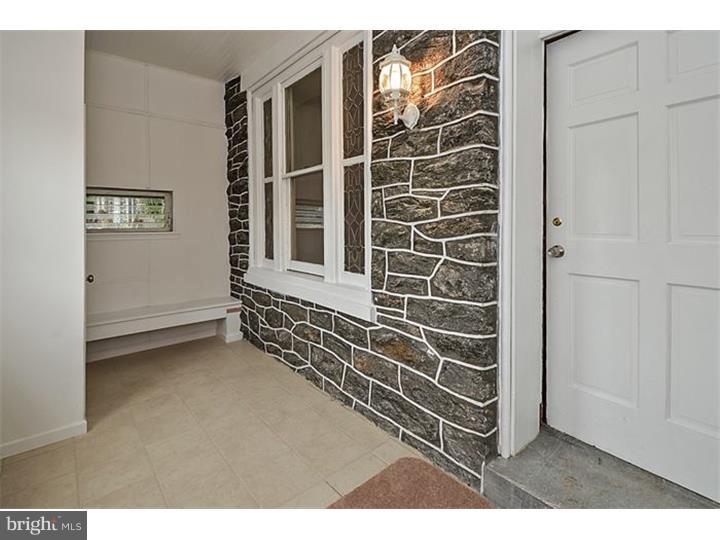 403 Righter Street Philadelphia, PA 19128 - Photo 12 of 25 Enclosed Porch