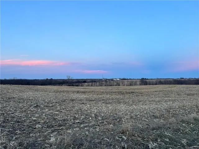 $400,000 | 112th Street, Weatherby, MO 64497