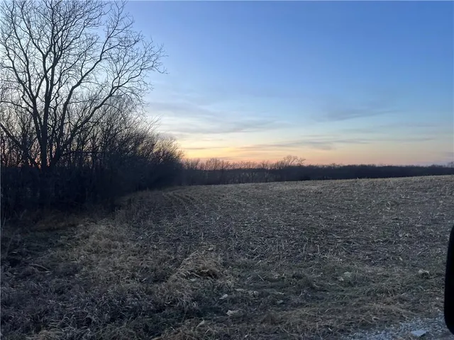 $400,000 | 112th Street, Weatherby, MO 64497