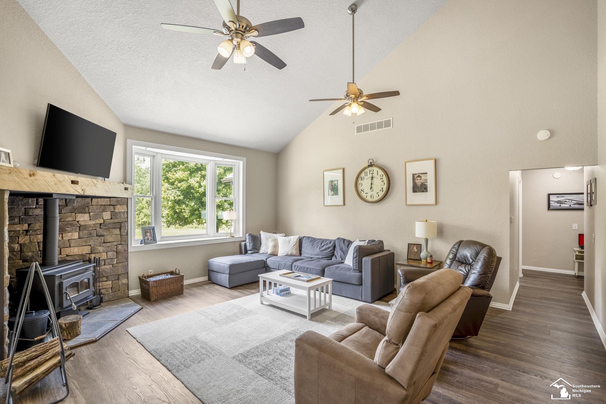 3570 Summerfield Road Petersburg, MI 49270 - Photo 8 of 41 50212604-35bd79a1-5463-422b-85a6-a0bea64905bf.JPG