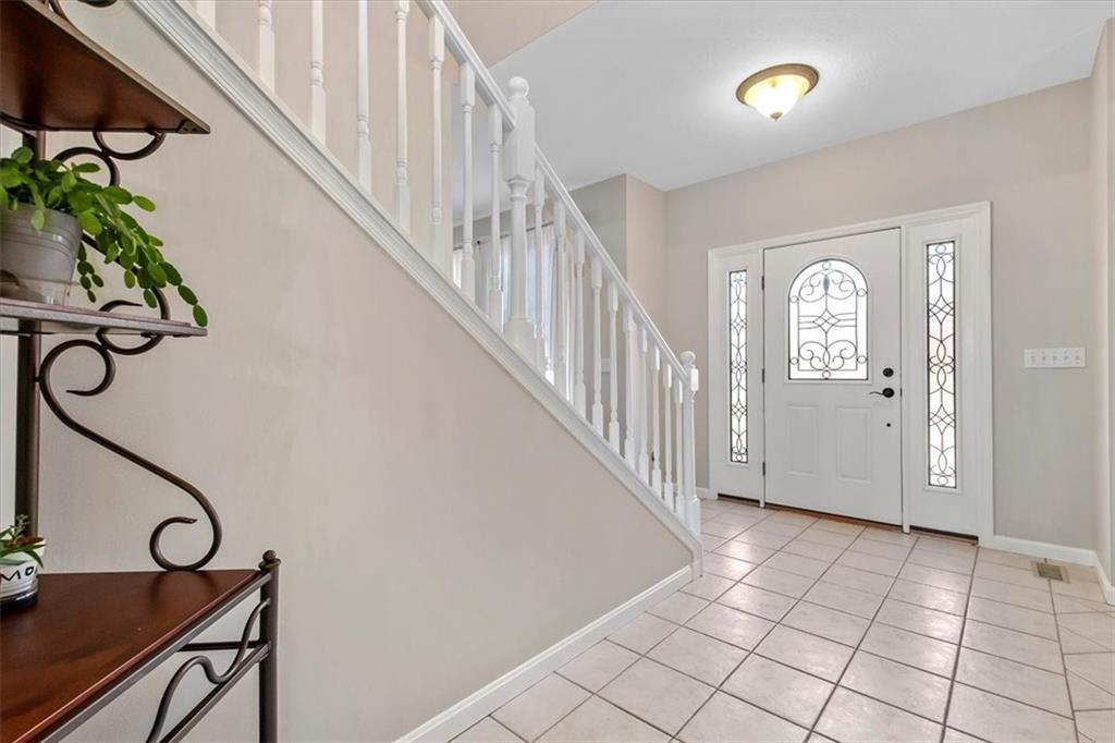 386 Pine Ridge Drive Venetia, PA 15367 - Photo 2 of 25 a view of an entryway with wooden floor
