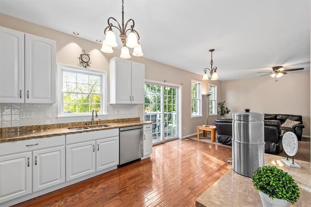 386 Pine Ridge Drive Venetia, PA 15367 - Photo 5 of 25 a kitchen with a sink appliances and cabinets