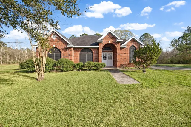 $450,000 | 96 County Road 4905, Dayton, TX 77535