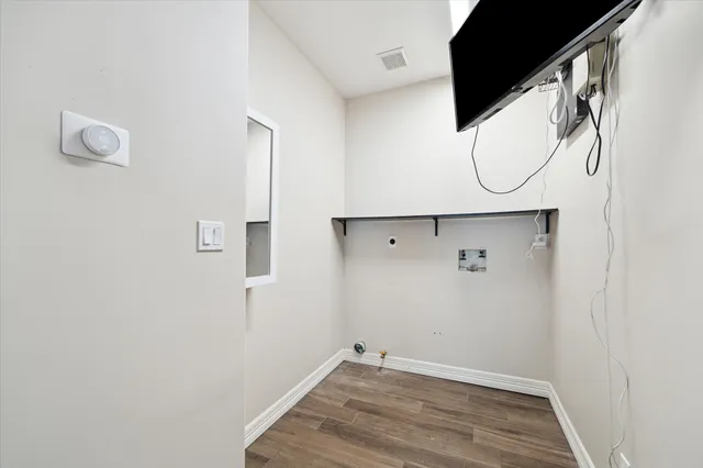 $450,000 | 96 County Road 4905, Dayton, TX 77535