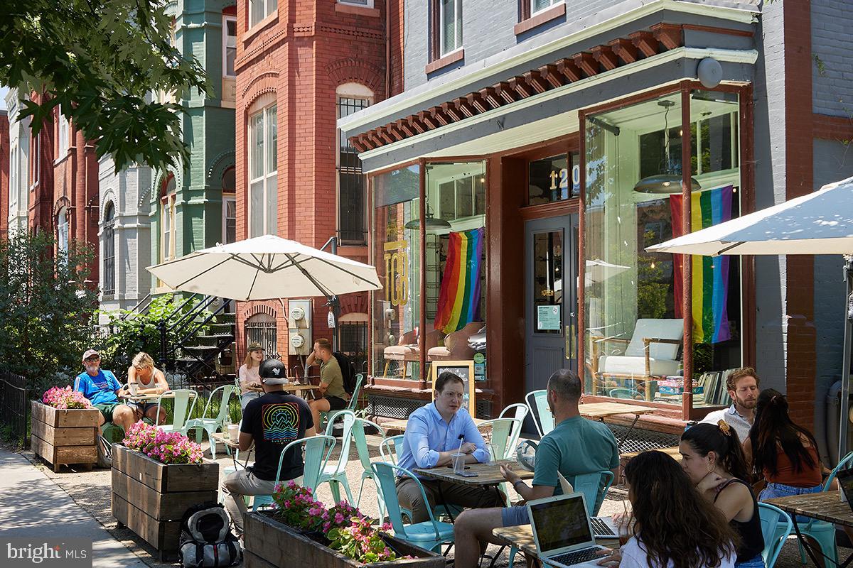 910 T Street Northwest, Unit B Washington, DC 20001 - Photo 23 of 37