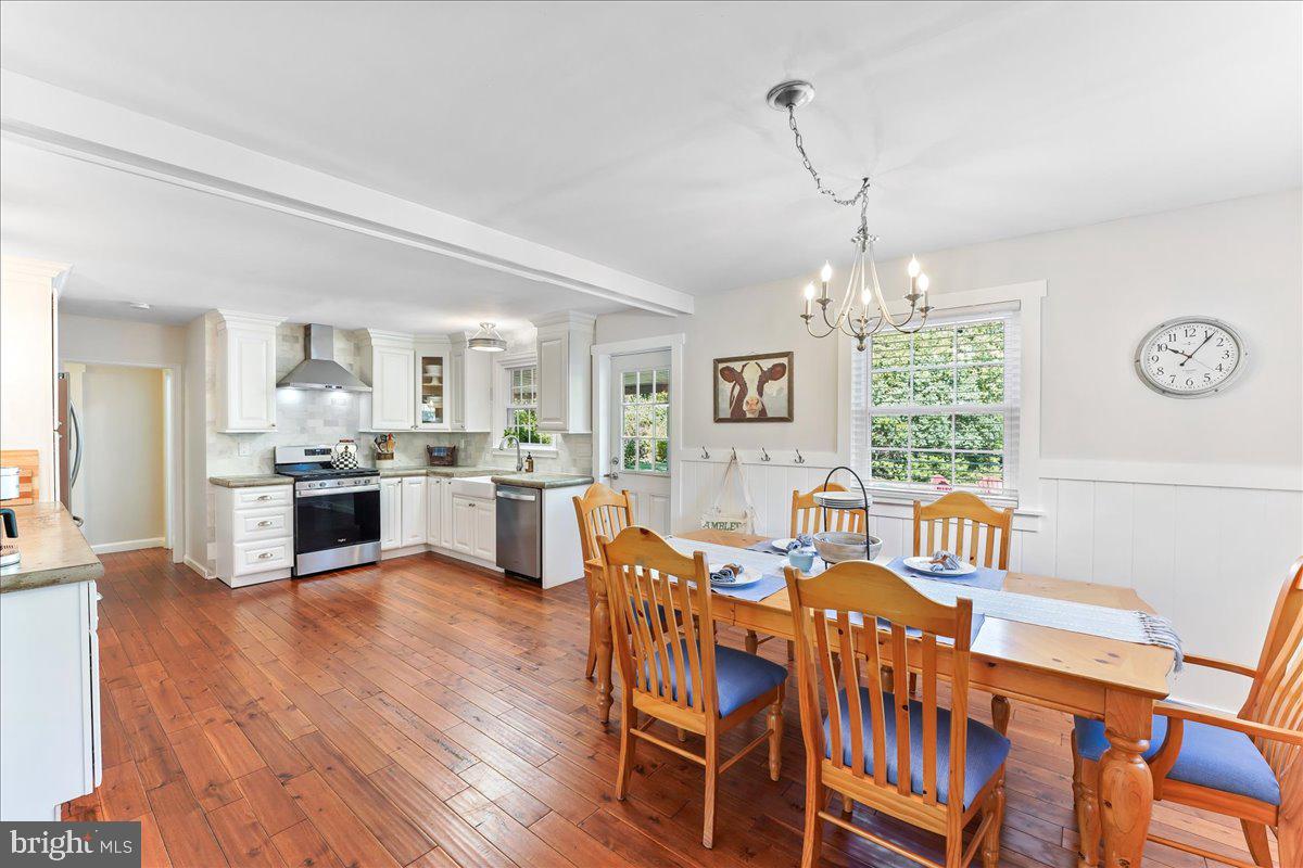 821 Merrill Road Ambler, PA 19002 - Photo 11 of 39 Dining Room open to Kitchen
