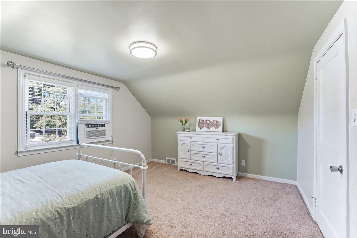 821 Merrill Road Ambler, PA 19002 - Photo 30 of 39 Generous fourth bedroom