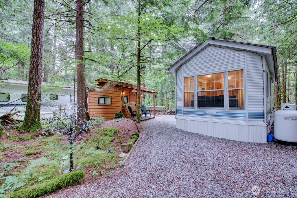 57 Riverside Drive Maple Falls, WA 98266 - Photo 3 of 31