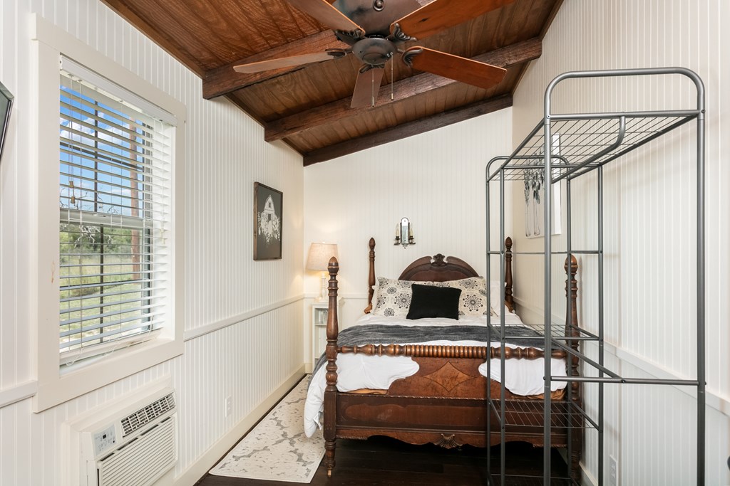 4535 Morris Ranch Road Fredericksburg, TX 78624 - Photo 22 of 46