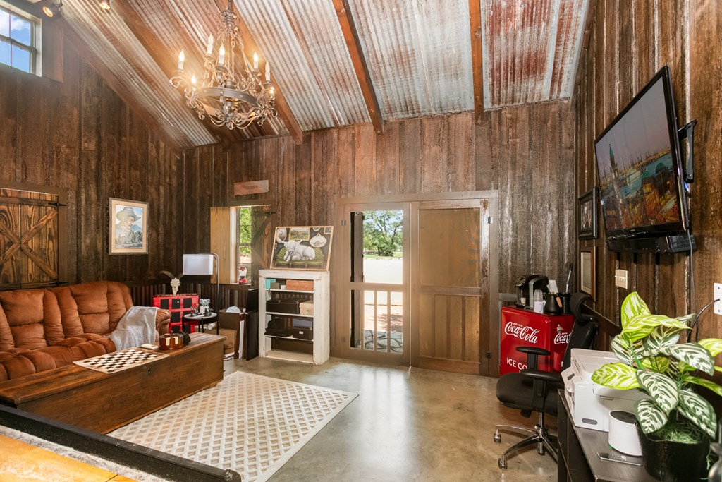 4535 Morris Ranch Road Fredericksburg, TX 78624 - Photo 25 of 46