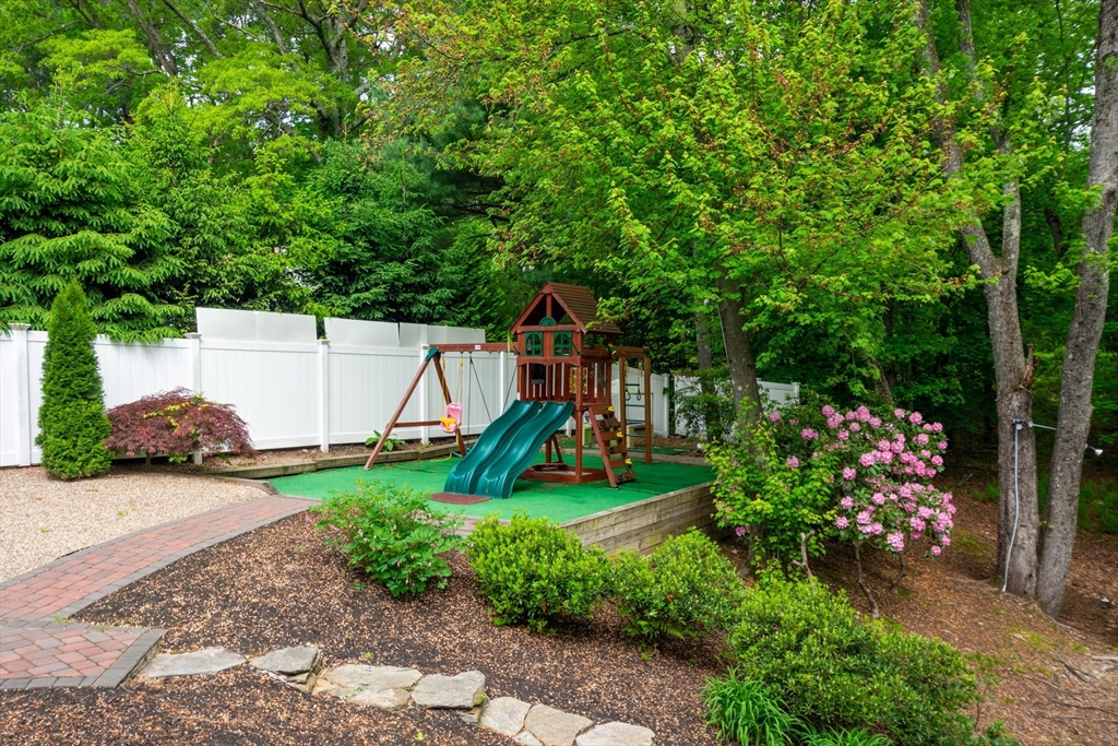 43 Joseph Road Framingham, MA 01701 - Photo 25 of 31
