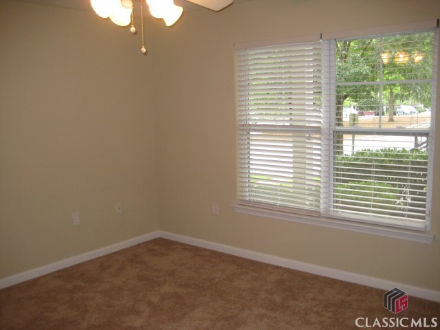1035 South Barnett Shoals Road, Unit 412 Athens, GA 30605 - Photo 7 of 12 Gallery Image 7
