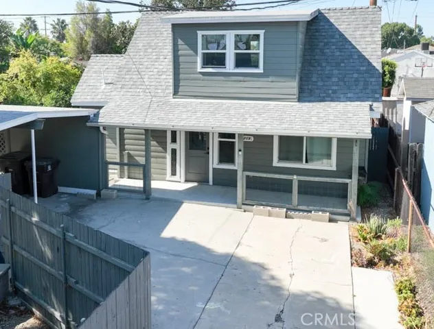 a house view with a outdoor space