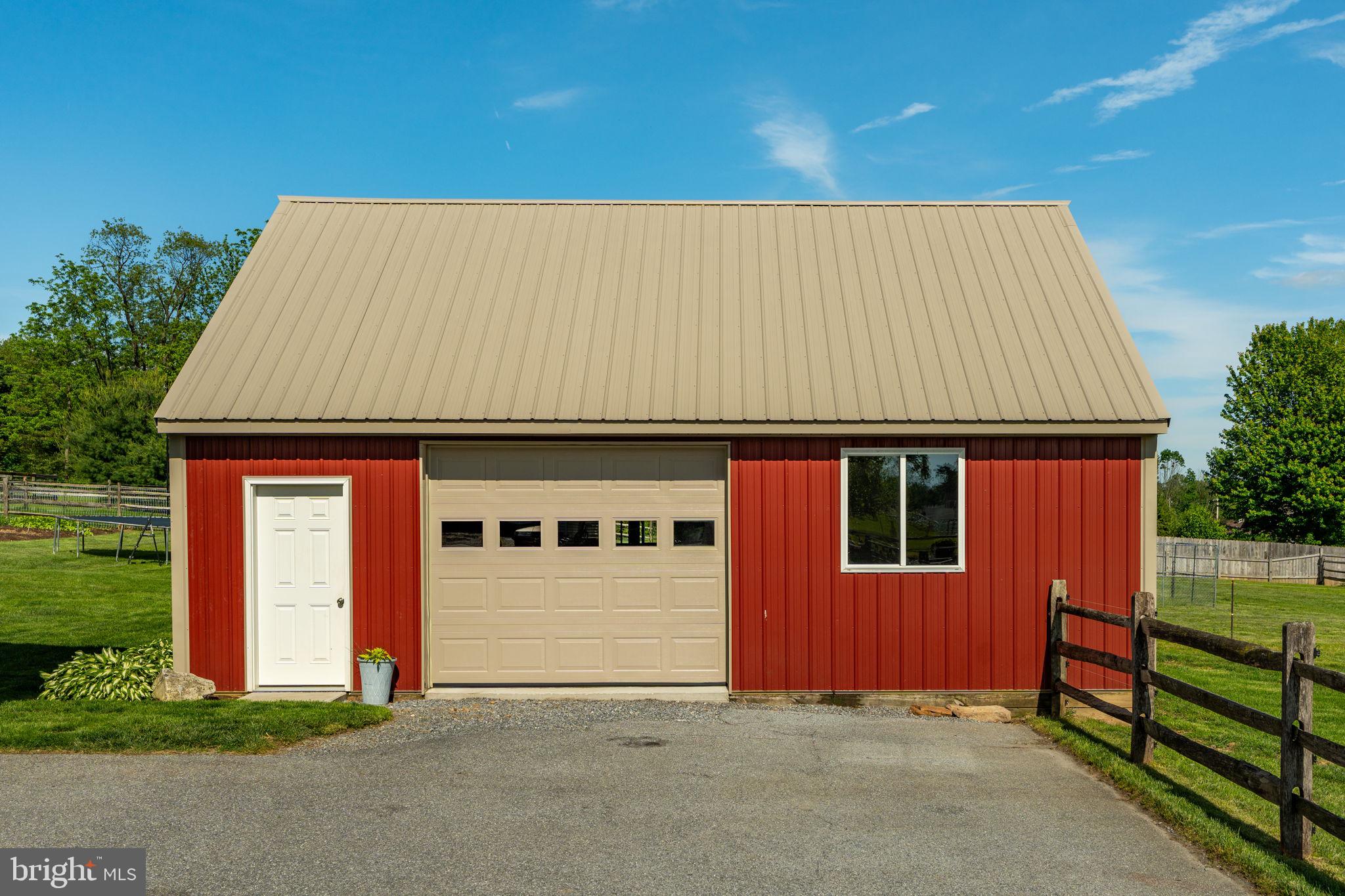 457 Lynch Road New Holland, PA 17557 - Photo 3 of 45 Gallery Image 3