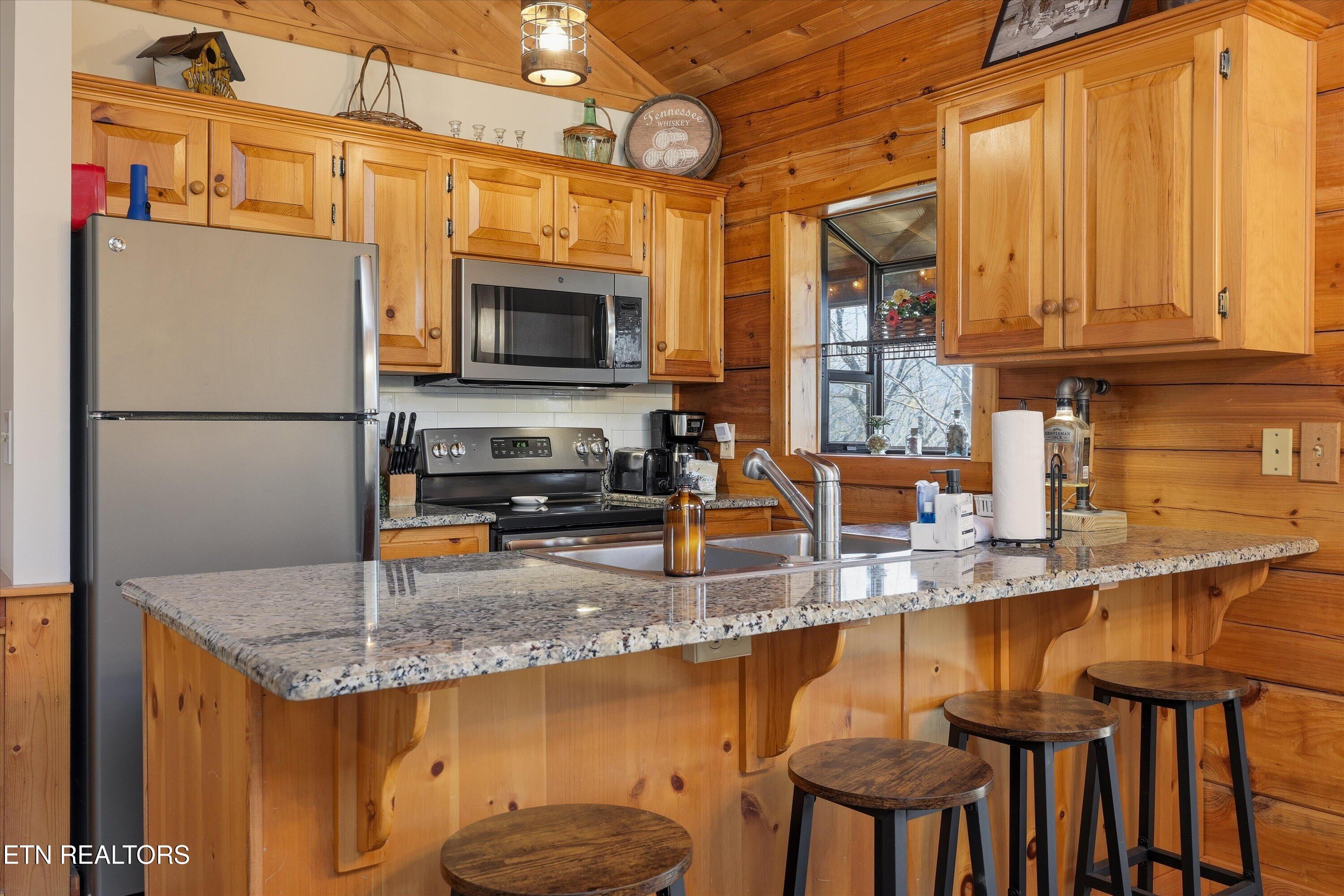 1639 Ridgecrest Drive Sevierville, TN 37876 - Photo 3 of 35 21-1639 Ridgecrest Dr 17