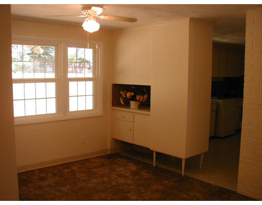 39 Sully Road Raynham, MA 02767 - Photo 4 of 6 Gallery Image 4
