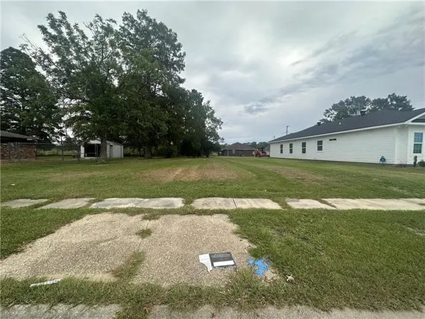 $35,000 | 1949 Sugar Mill Drive, St. Bernard, LA 70085