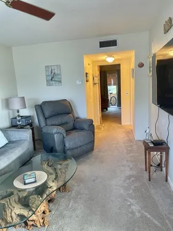 $1,170 | 2960 Cynthia Lane, Unit 206, Lake Worth Beach, FL 33461