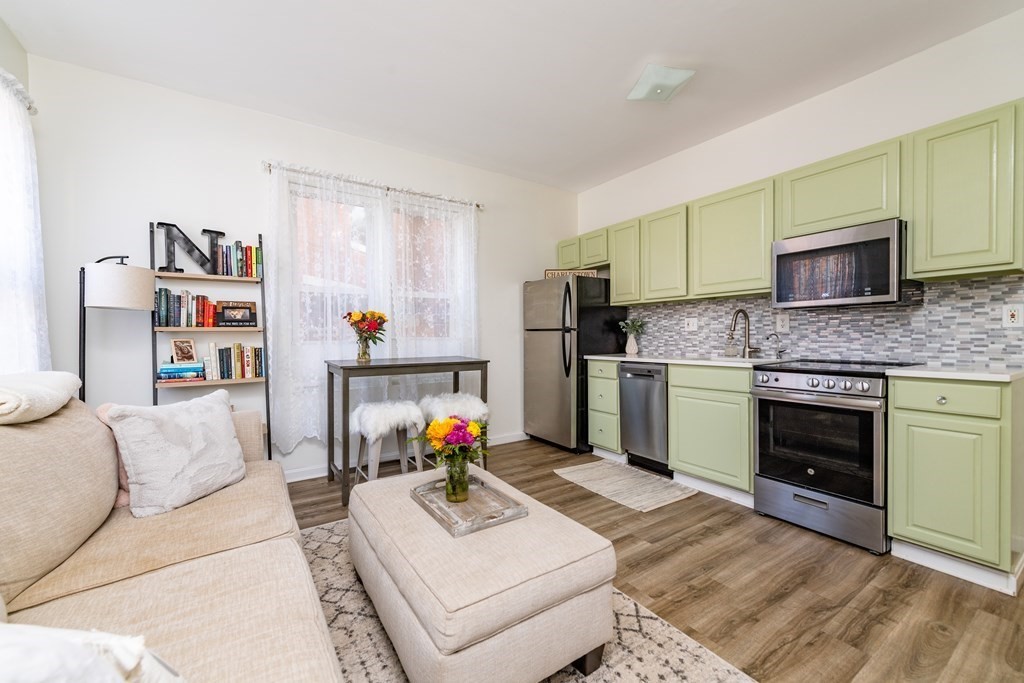 254 Medford Street, Unit 4 Boston, MA 02129 - Photo 2 of 7