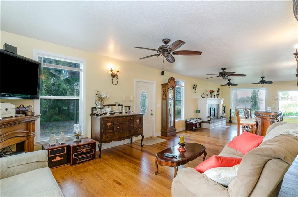 230 North Riverside Drive Edgewater, FL 32132 - Photo 21 of 25 Gallery Image 21