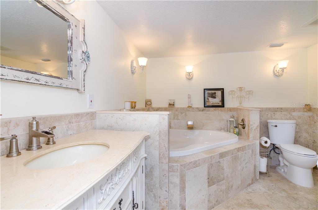 230 North Riverside Drive Edgewater, FL 32132 - Photo 10 of 25 Gallery Image 10