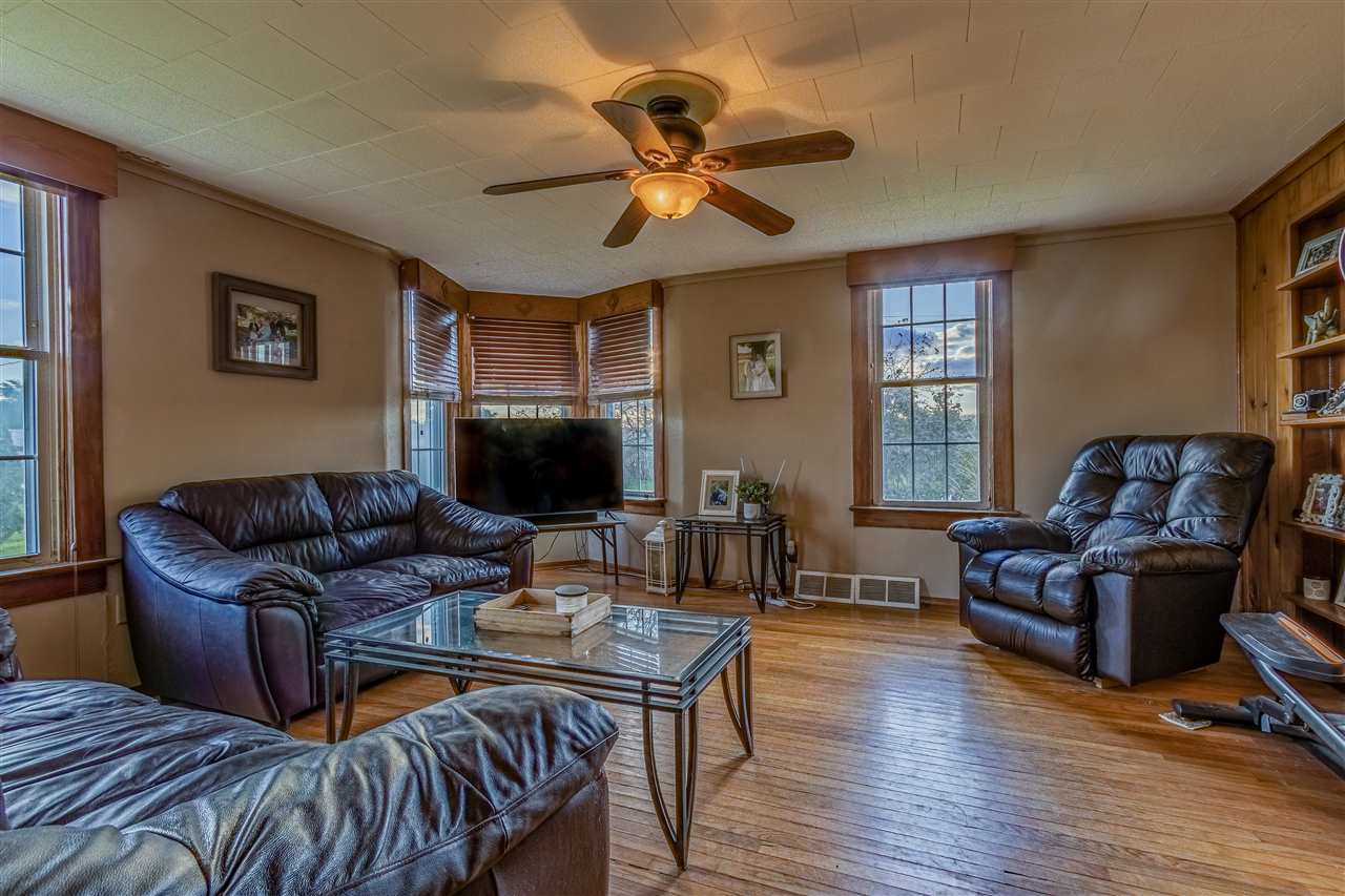 3366 South Pecatonica Road Pecatonica, IL 61063 - Photo 3 of 16 Gallery Image 3