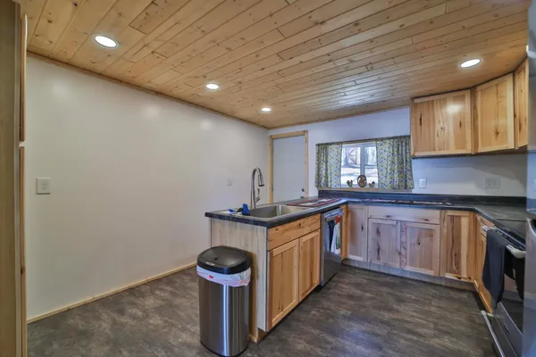 $349,900 | 27672 Little Whitefish Road, Garrison, MN 56450