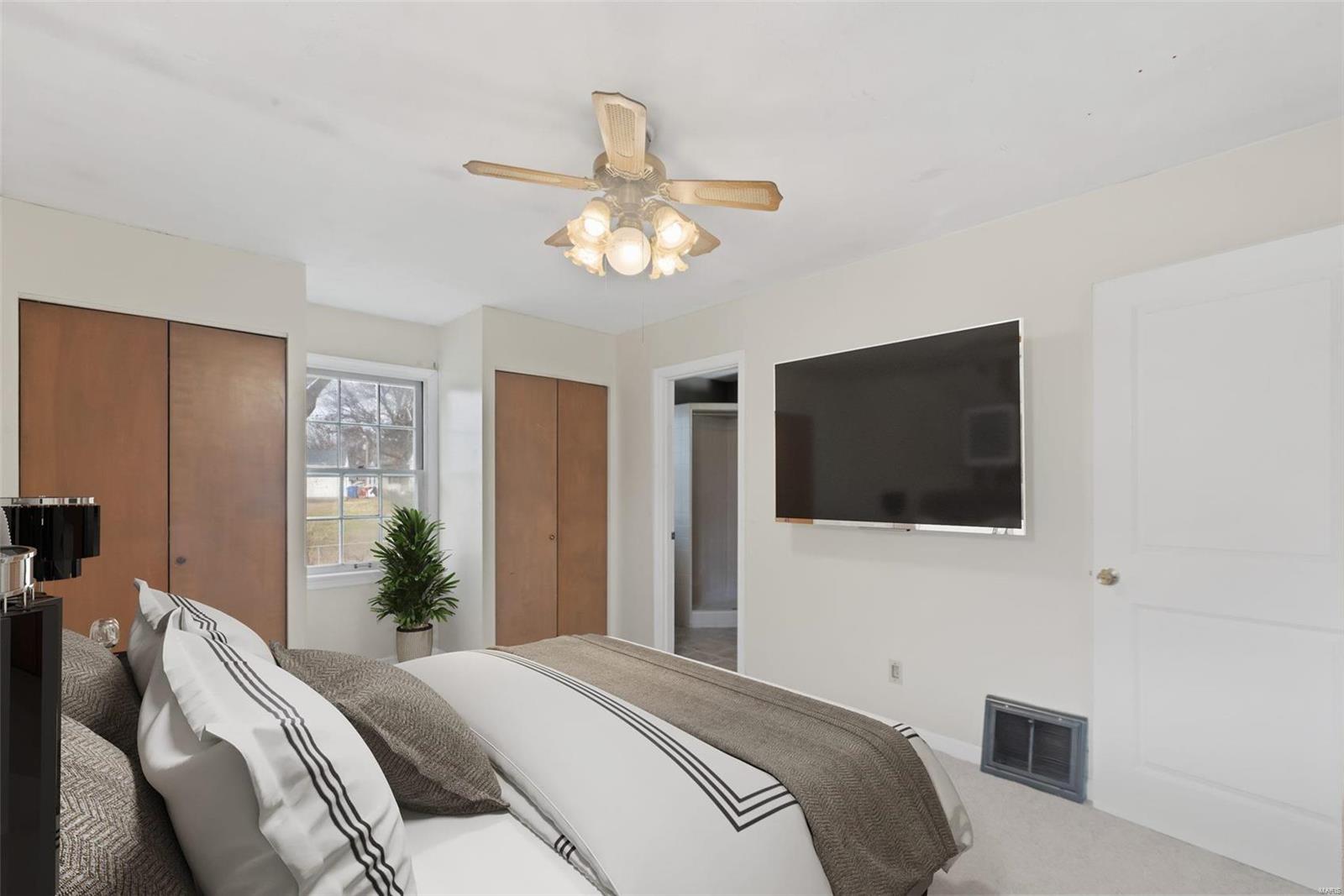 65 Derhake Road Florissant, MO 63031 - Photo 10 of 21 Gallery Image 10