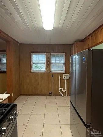 $1,700 | 307 E Lane, Pensacola, FL 32501