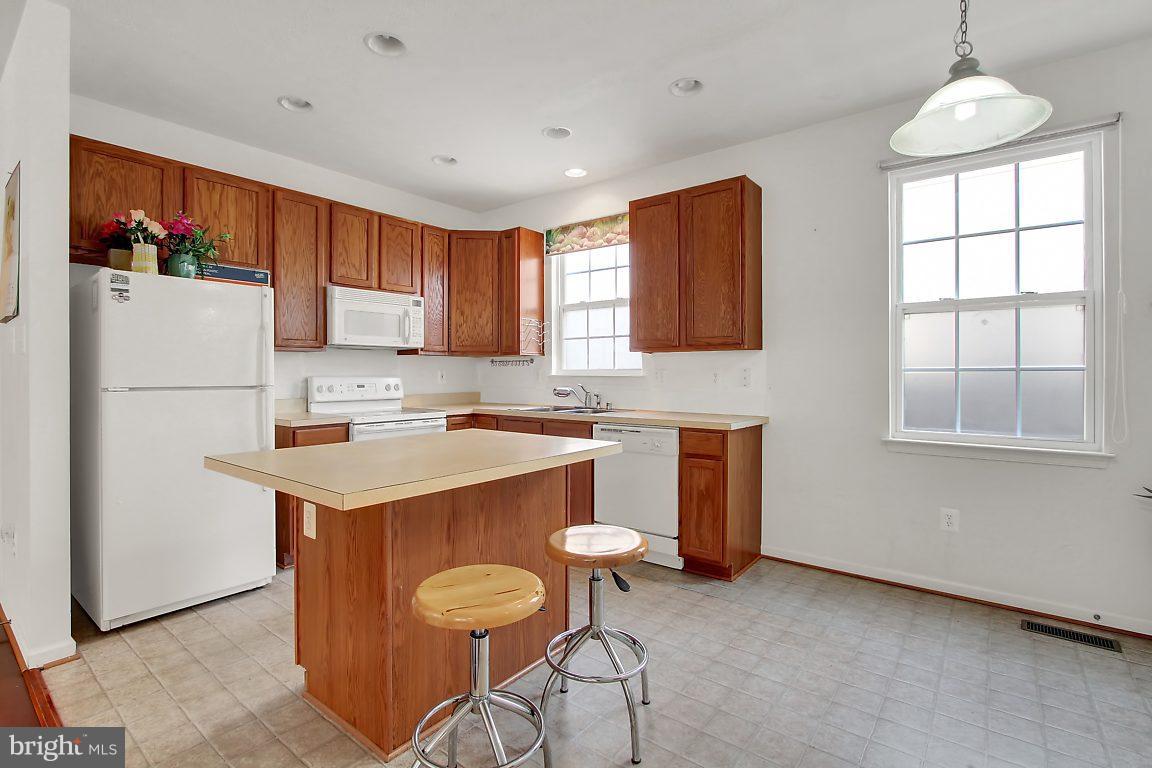712 Peterson Road Baltimore, MD 21220 - Photo 6 of 27 Kitchen