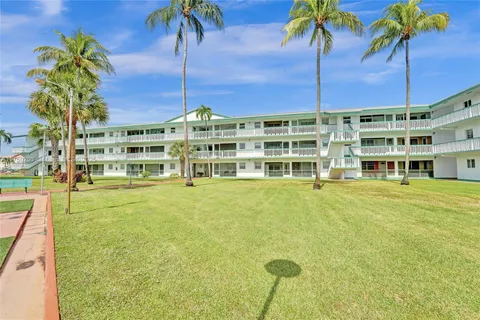 $162,000 | 5300 Washington Street, Unit I203, Hollywood, FL 33021