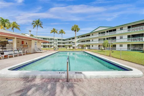 $150,000 | 5300 Washington Street, Unit I203, Hollywood, FL 33021
