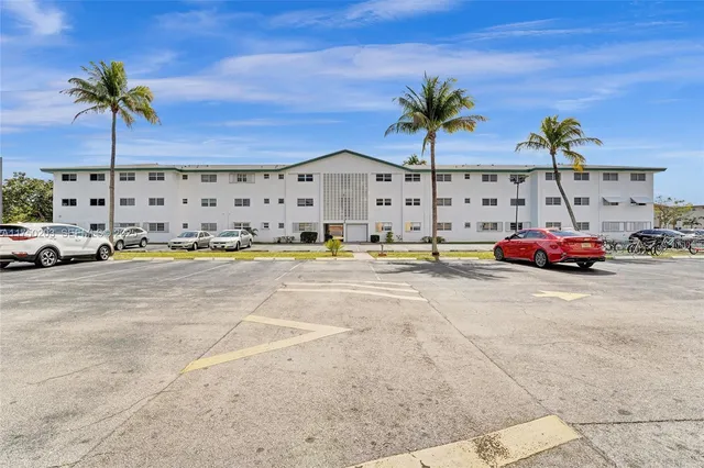 $150,000 | 5300 Washington Street, Unit I203, Hollywood, FL 33021