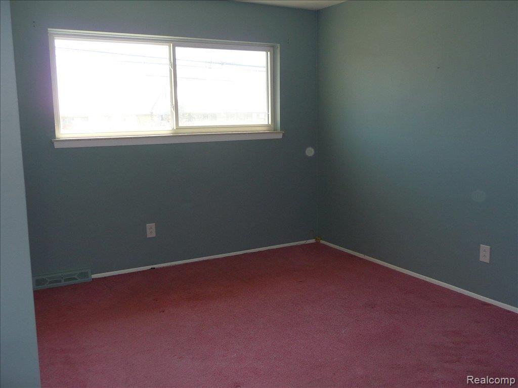 4389 12 Mile Road Warren, MI 48092 - Photo 8 of 11 Third bedroom