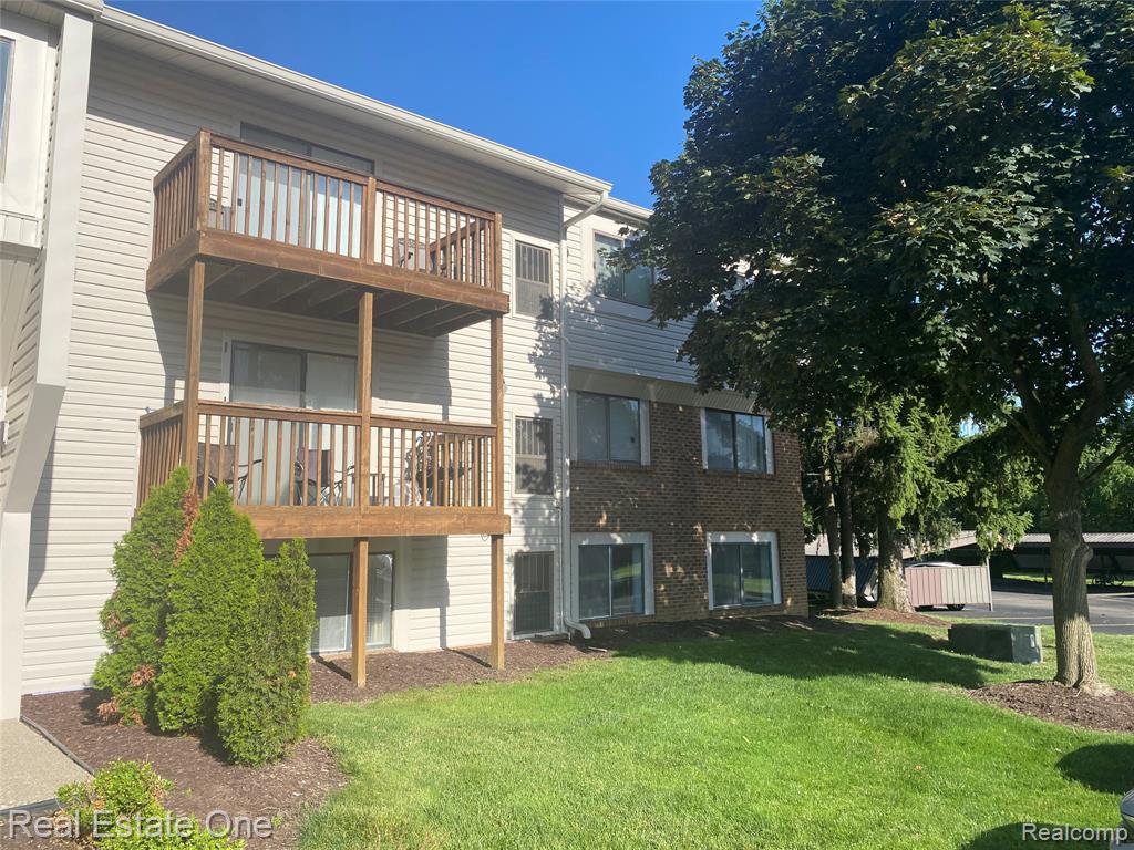 30060 Twelve Mile Road, Unit 96 Farmington Hills, MI 48334 - Photo 4 of 25