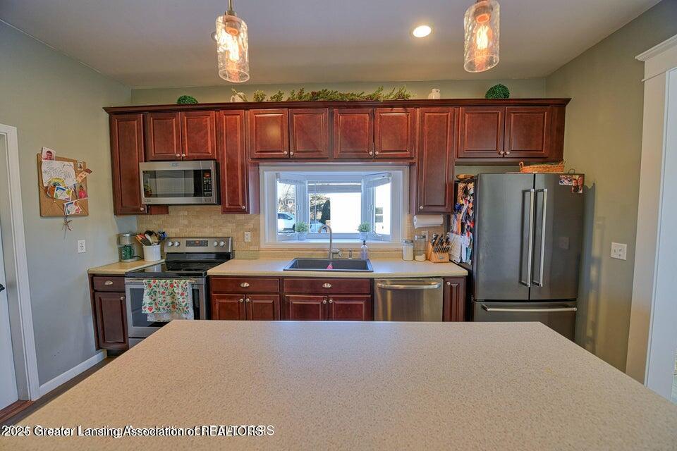 15085 West Cutler Road Portland, MI 48875 - Photo 7 of 52 Kitchen