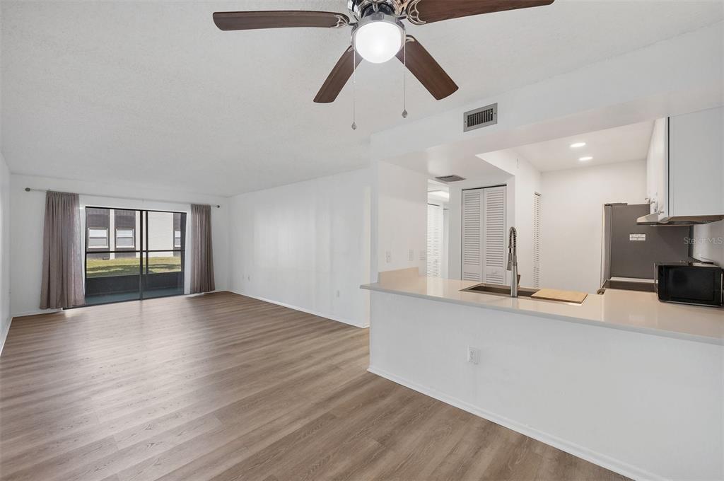 3231 South Beneva Road, Unit 103 Sarasota, FL 34232 - Photo 11 of 31 Gallery Image 11
