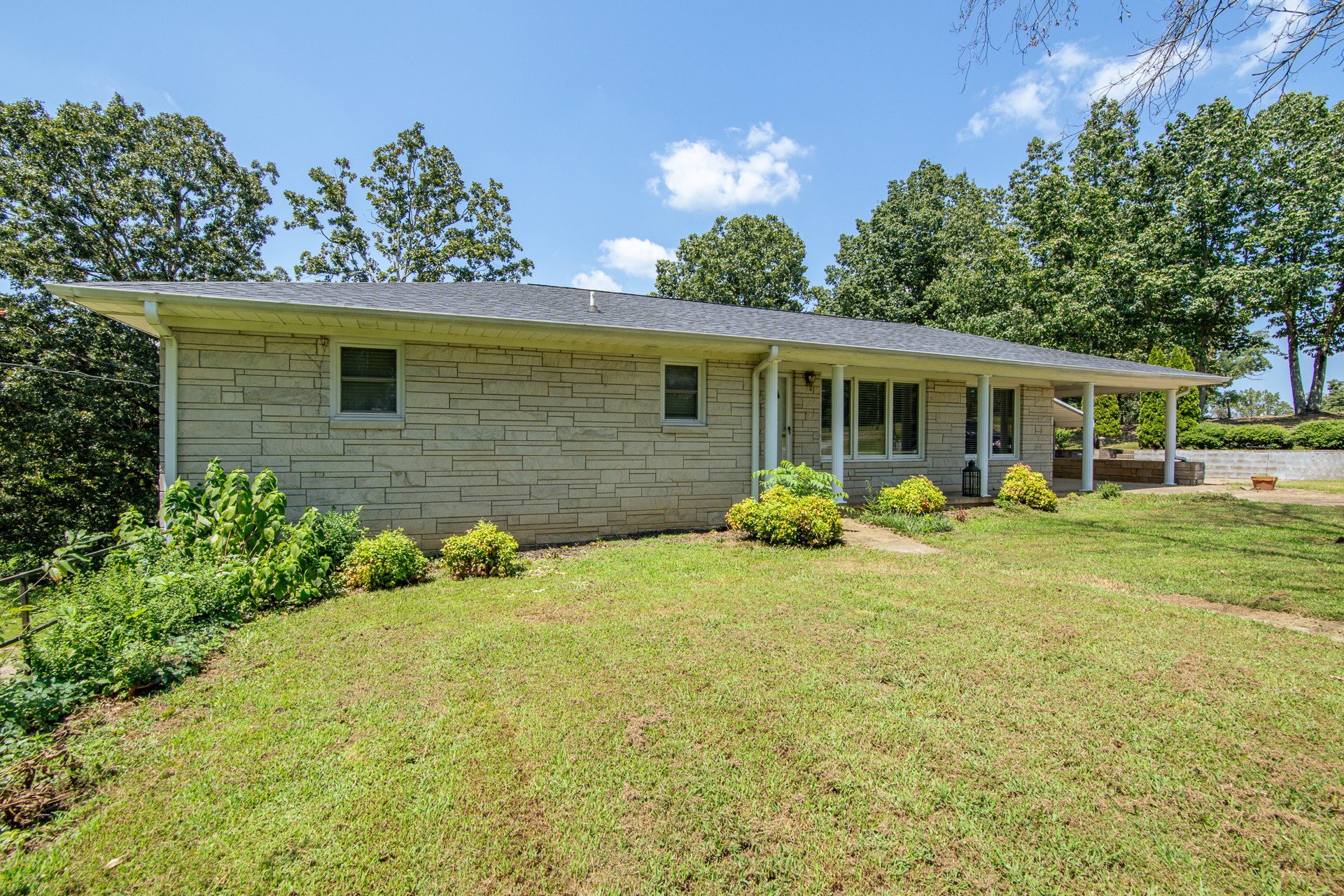 1321 Natural Bridge Road Waynesboro, TN 38485 - Photo 4 of 95 Gallery Image 4
