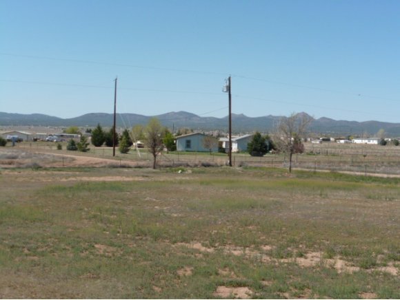 550 West Ranch House Road Paulden, AZ 86334 - Photo 2 of 6