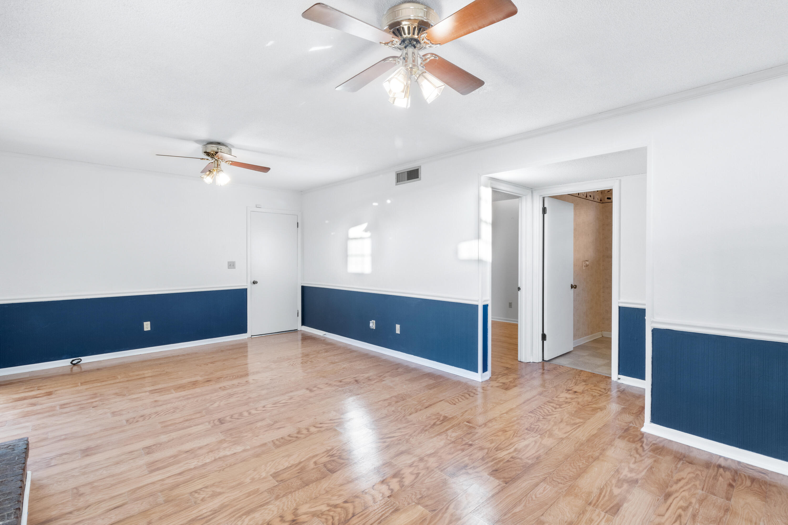 2711 Nile Road Chattanooga, TN 37421 - Photo 21 of 39 Great Room Leading to 4th Bedroom