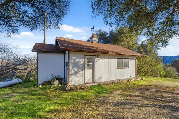 $687,000 | 44800 Ahwahnee Acres Road, Ahwahnee, CA 93601