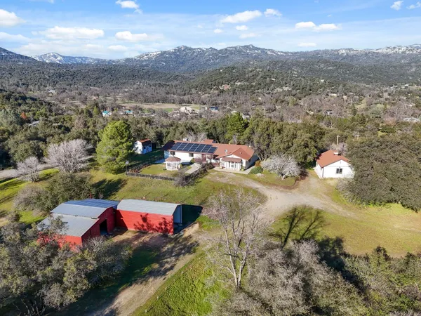 $687,000 | 44800 Ahwahnee Acres Road, Ahwahnee, CA 93601