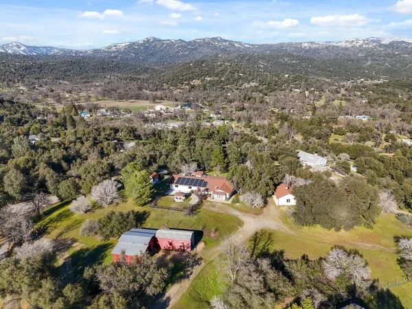 $687,000 | 44800 Ahwahnee Acres Road, Ahwahnee, CA 93601