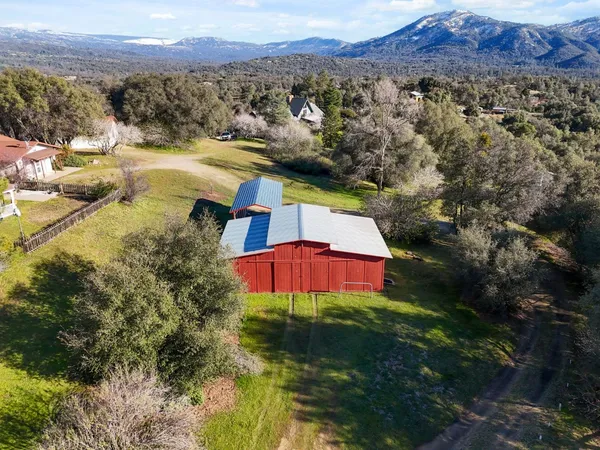 $687,000 | 44800 Ahwahnee Acres Road, Ahwahnee, CA 93601