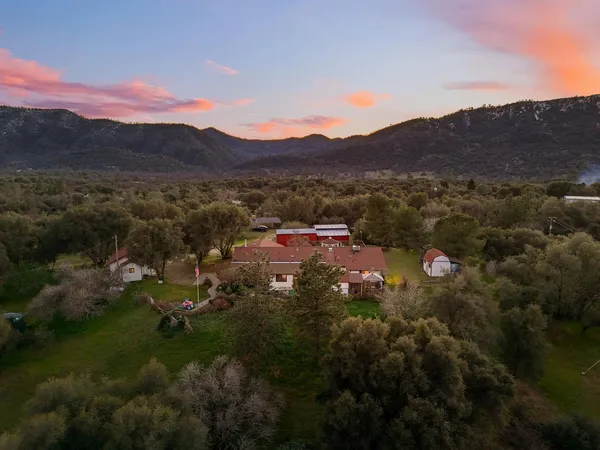 $687,000 | 44800 Ahwahnee Acres Road, Ahwahnee, CA 93601