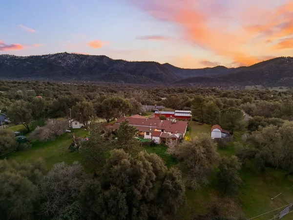 $687,000 | 44800 Ahwahnee Acres Road, Ahwahnee, CA 93601