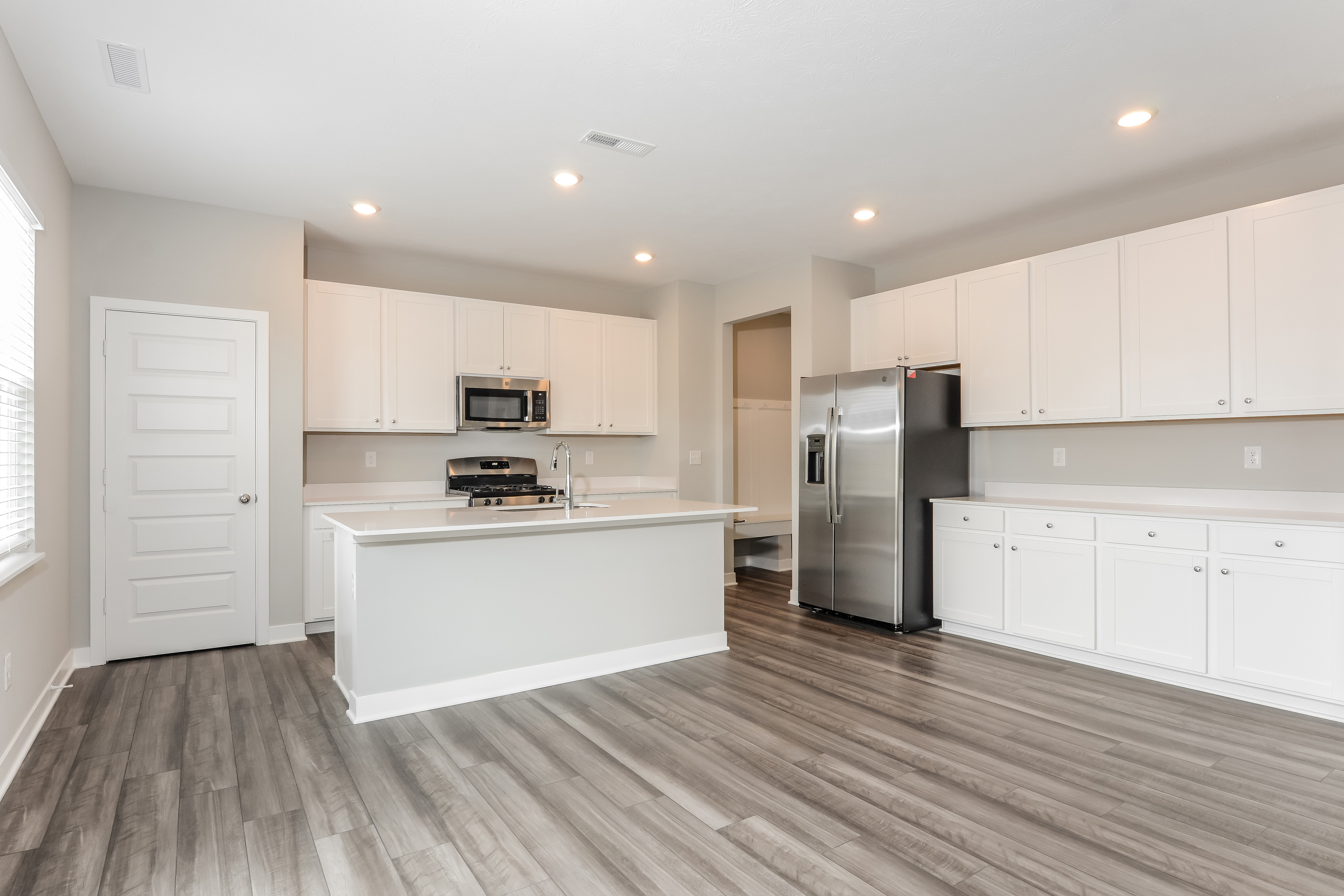 9220 Larson Drive Pendleton, IN 46064 - Photo 7 of 17